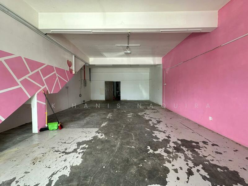 Shop for Rent in Saujana Utama (Puncak Alam) - Nik Hanis Naquira - Interior - PropertyGuru.com.my