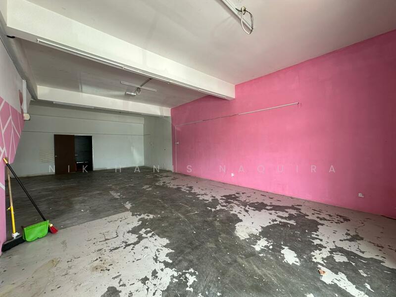 Shop for Rent in Saujana Utama (Puncak Alam) - Nik Hanis Naquira - Interior - PropertyGuru.com.my