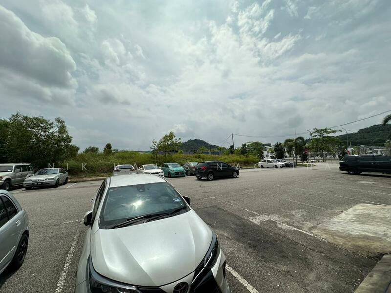 Shop for Rent in Saujana Utama (Puncak Alam) - Nik Hanis Naquira - Exterior - PropertyGuru.com.my