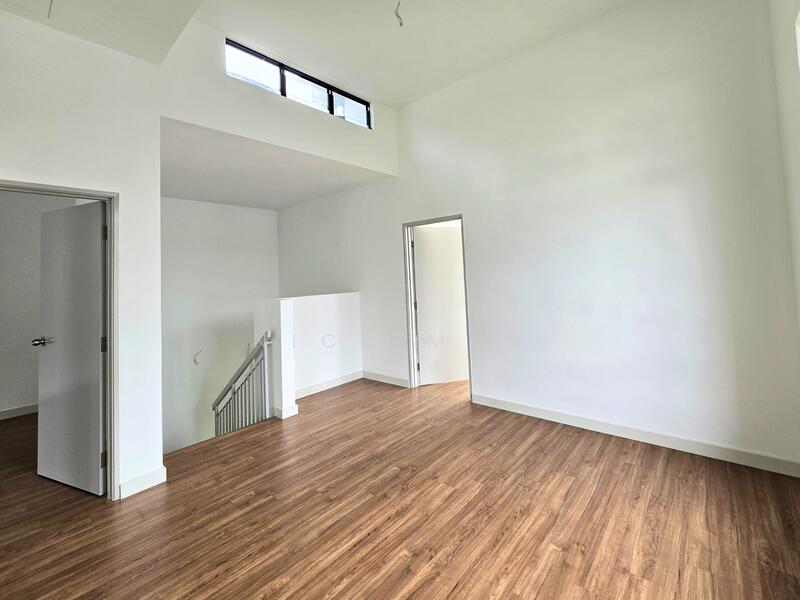 Rumah Teres 2 Tingkat untuk Dijual di Kampung Jenjarom (Jenjarom) - Nick Mok - Living Room - PropertyGuru.com.my