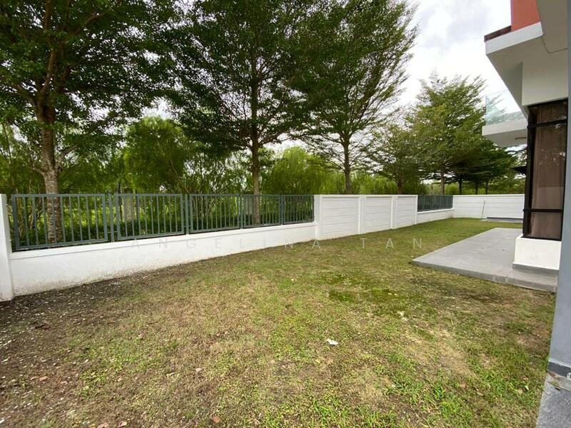 Corner lot with extra land 