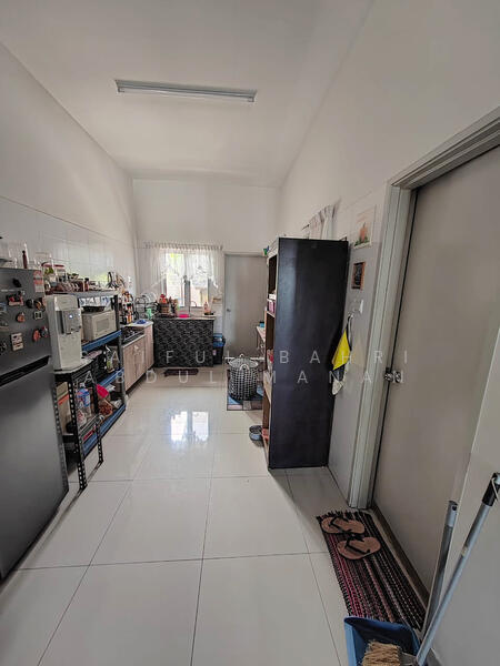 2-storey Terraced House for Sale in Bandar Tasik Puteri (Rawang) - Saiful Bahri Abdul Manan - Kitchen - PropertyGuru.com.my