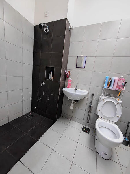 2-storey Terraced House for Sale in Bandar Tasik Puteri (Rawang) - Saiful Bahri Abdul Manan - Bathroom - PropertyGuru.com.my