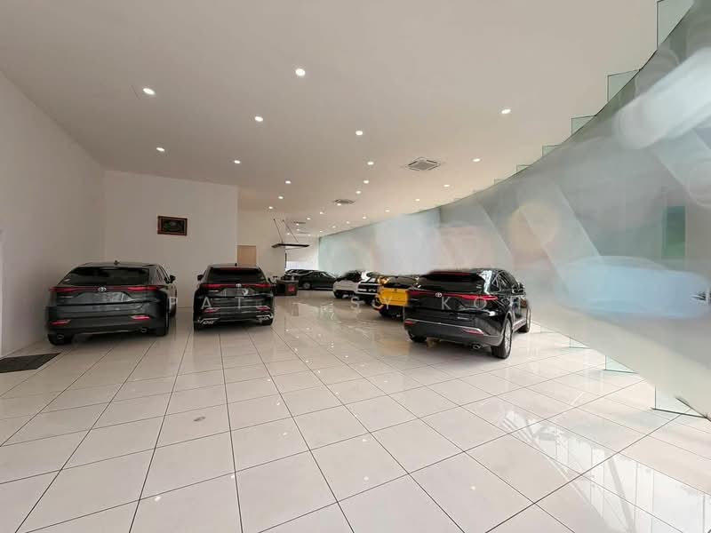 Untuk Dijual - 2 Storey Showroom / Commercial property / Warehouse / Office Space/Retail Space KL City,Kuala Lumpur