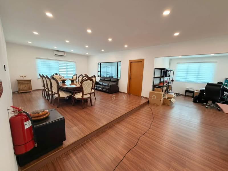 Untuk Dijual - 2 Storey Showroom / Commercial property / Warehouse / Office Space/Retail Space KL City,Kuala Lumpur