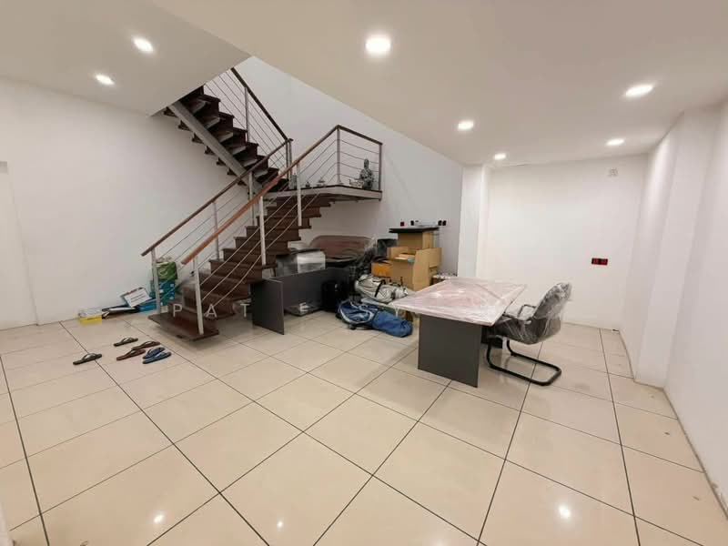 Untuk Dijual - 2 Storey Showroom / Commercial property / Warehouse / Office Space/Retail Space KL City,Kuala Lumpur