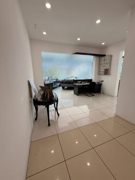 Untuk Dijual - 2 Storey Showroom / Commercial property / Warehouse / Office Space/Retail Space KL City,Kuala Lumpur