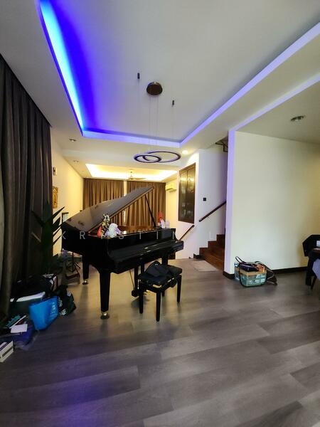 2-storey Terraced House for Sale in Kota Kemuning (Shah Alam) - Krystin Lim - Living Room - PropertyGuru.com.my