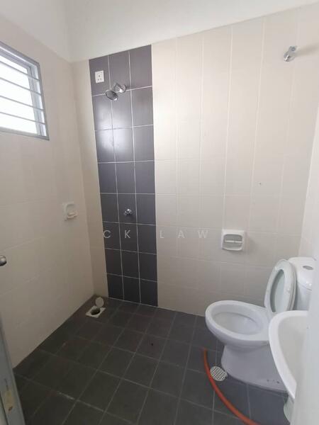 2-storey Terraced House for Sale in Setia Ecohill (Semenyih) - CK Law - Bathroom - PropertyGuru.com.my