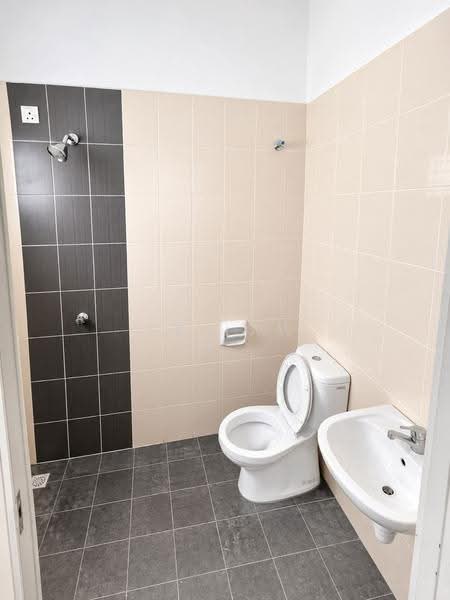 Rumah Teres 2-Tingkat untuk Dijual di Setia Ecohill (Semenyih) - CK Law - Bathroom - PropertyGuru.com.my