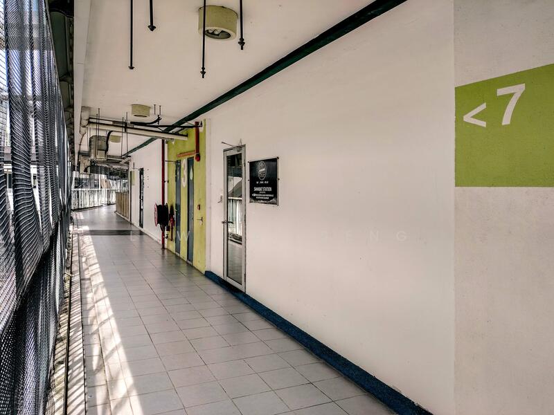 Lew KS Property 0123774249