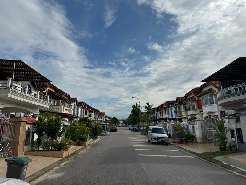 For Sale - Taman Impian Emas