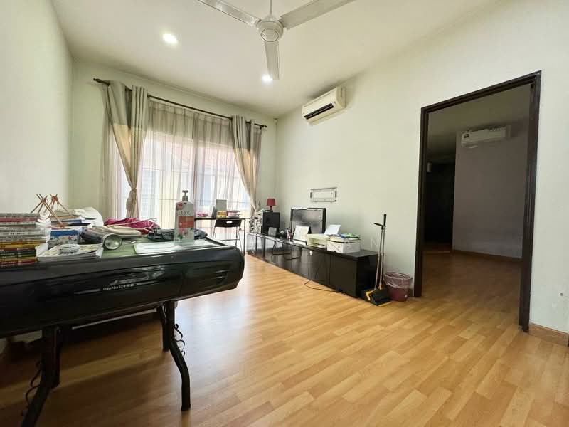 Rumah Banglo untuk Dijual di Aman Perdana (Kapar) - Rylin Tan - Living Room - PropertyGuru.com.my