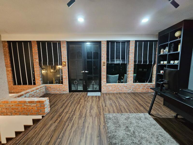 3-storey Terraced House for Sale in Bandar Nusaputra (Puchong) - Nicholas Quah - Living Room - PropertyGuru.com.my