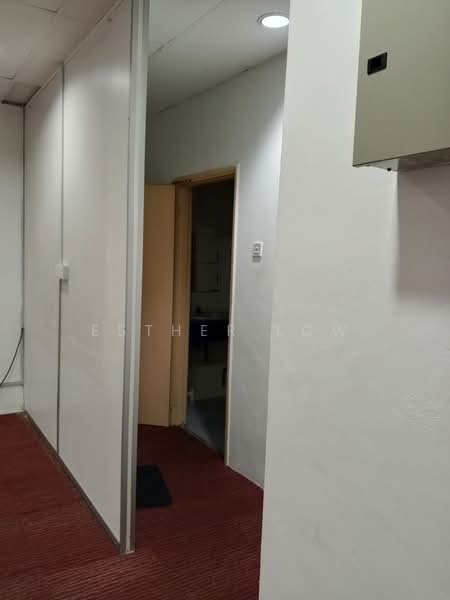 Office for Rent in Damansara Intan (Petaling Jaya) - Esther Low - Corridor - PropertyGuru.com.my