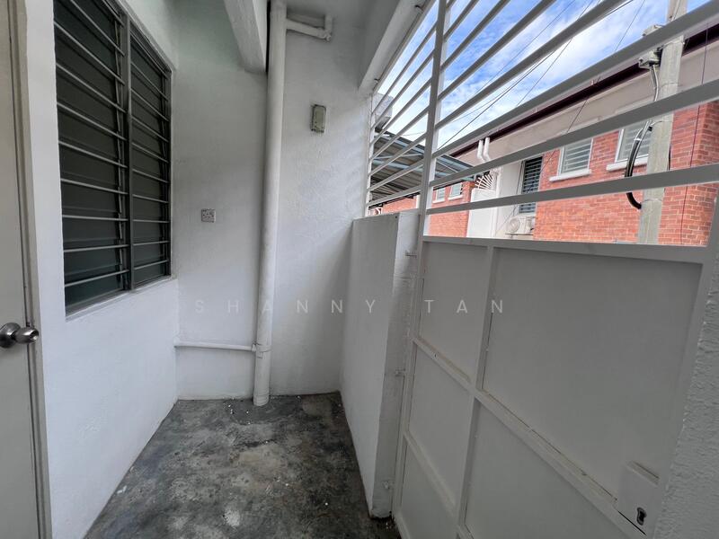 2-storey Terraced House for Sale in Bandar Sungai Long (Selangor) - Shanny Tan - Balcony - PropertyGuru.com.my