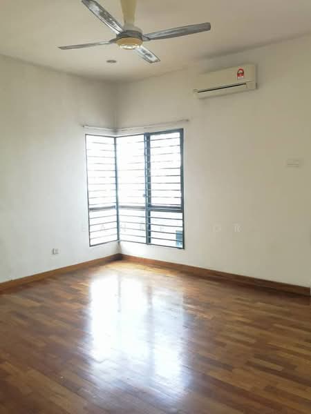 Townhouse for Sale in 16 Sierra (Puchong) - Jeanne Hor - Master Bedroom - PropertyGuru.com.my