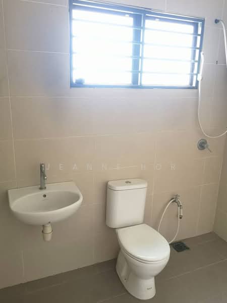 Townhouse for Sale in 16 Sierra (Puchong) - Jeanne Hor - Bathroom - PropertyGuru.com.my