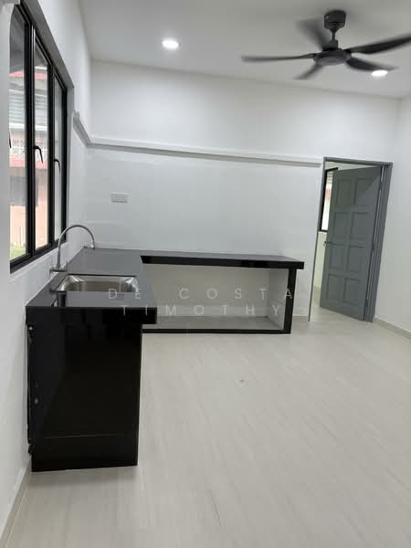 Terraced House for Sale in Ujong Pasir (Melaka) - De Costa Timothy - Kitchen - PropertyGuru.com.my