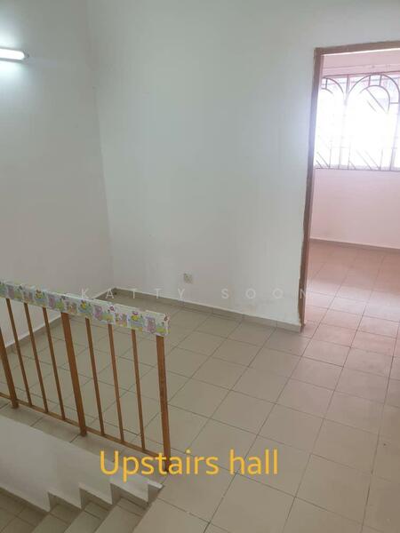 Rumah Teres 2-Tingkat untuk Dijual di Puchong (Selangor) - Katty Soon - Corridor - PropertyGuru.com.my