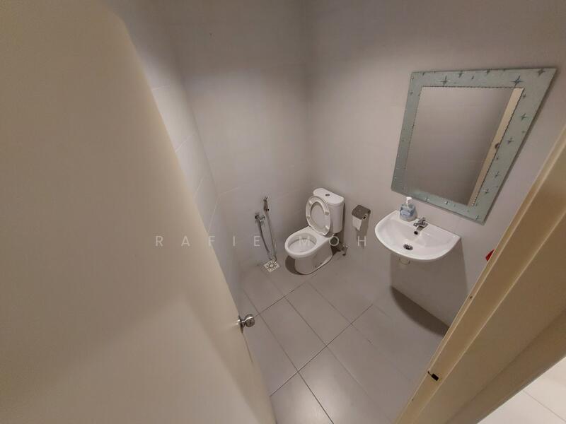 Serin Residency untuk Untuk Disewa - RM 3,200 /bulan, Mac 2026 - Bathroom - PropertyGuru.com.my