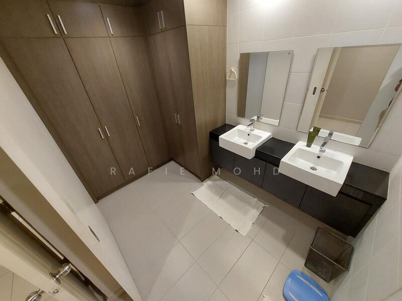 Serin Residency untuk Untuk Disewa - RM 3,200 /bulan, Mac 2026 - Bathroom - PropertyGuru.com.my