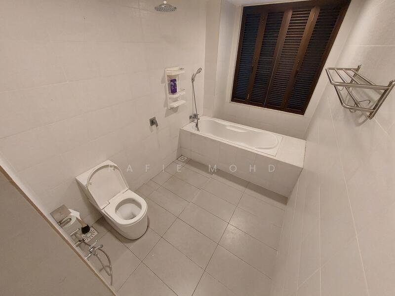 Serin Residency untuk Untuk Disewa - RM 3,200 /bulan, Mac 2026 - Bathroom - PropertyGuru.com.my