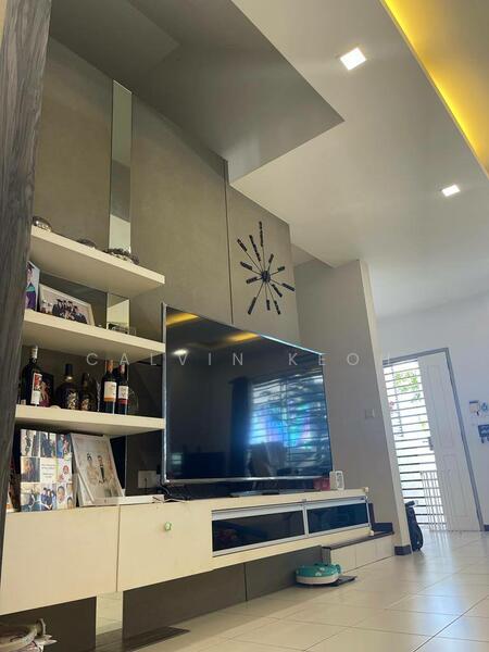 Rumah Teres 2-Tingkat untuk Dijual di Teluk Kumbar (Penang) - Calvin Keoh - Living Room - PropertyGuru.com.my