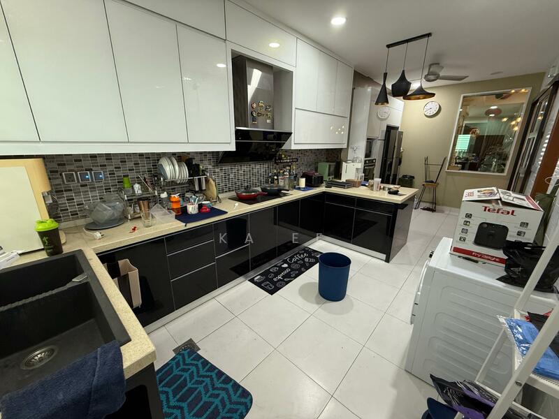 2-storey Terraced House for Sale in Denai Alam (Shah Alam) - Ka Ee - Kitchen - PropertyGuru.com.my