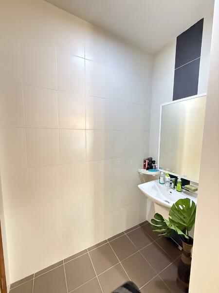 2-storey Terraced House for Sale in Denai Alam (Shah Alam) - Ka Ee - Bathroom - PropertyGuru.com.my