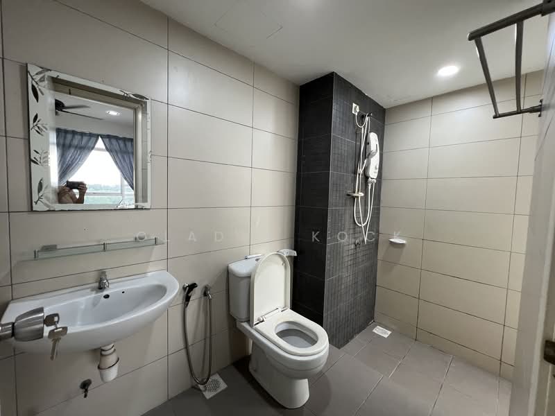 Condominium for Sale at Ocean View Residences - Gladys Kock - Bathroom - PropertyGuru.com.my