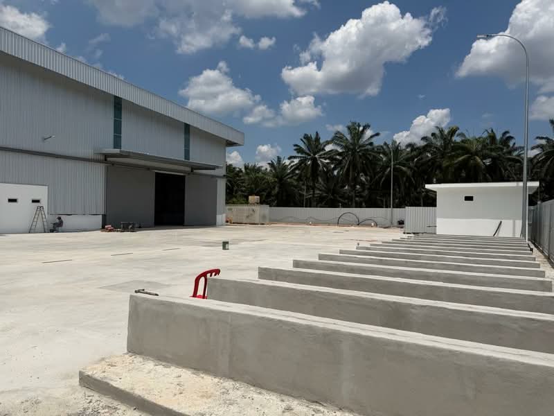 Factory for Sale in Kampung Teluk Mengkuang (Telok Panglima Garang) - Zaidah Ahmad - Exterior - PropertyGuru.com.my