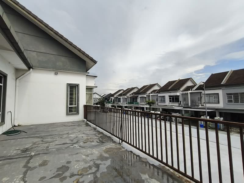 2-storey Terraced House for Sale in Kemuning Utama (Shah Alam) - Allister Seow - Balcony - PropertyGuru.com.my