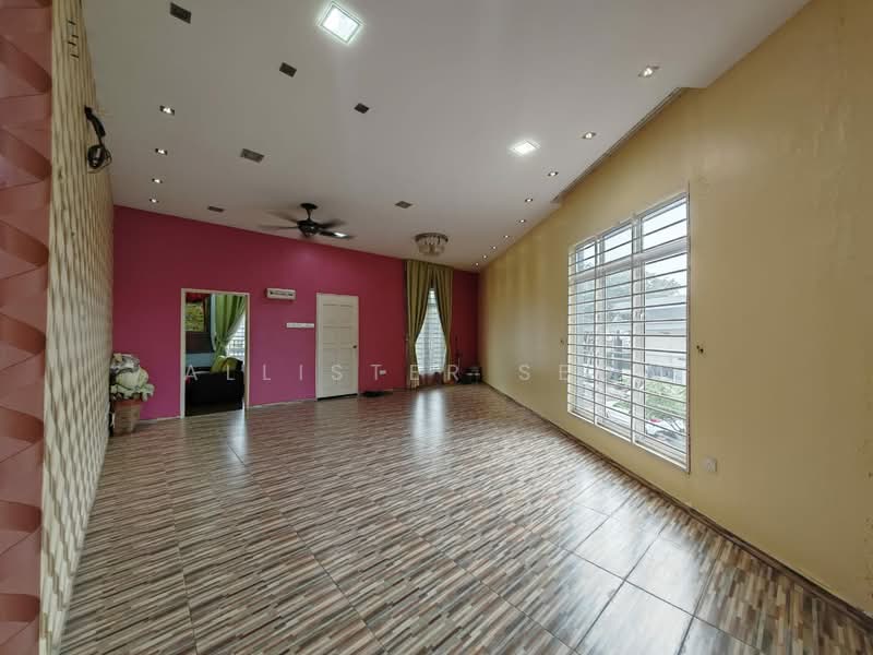 2-storey Terraced House for Sale in Kemuning Utama (Shah Alam) - Allister Seow - Living Room - PropertyGuru.com.my