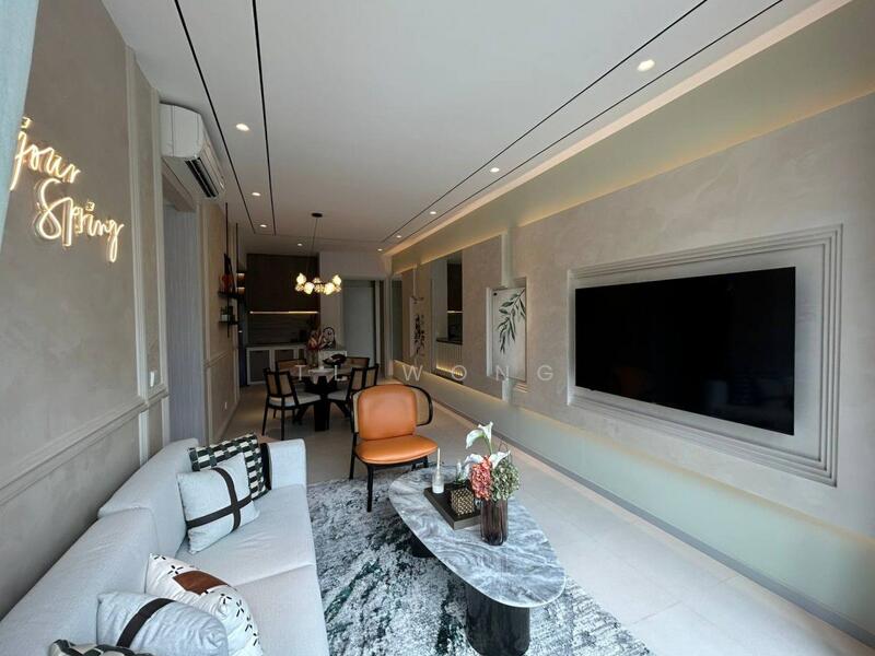 Servis Apartment untuk Dijual di Stellaris @ Riana Dutamas - TL Wong - Living Room - PropertyGuru.com.my