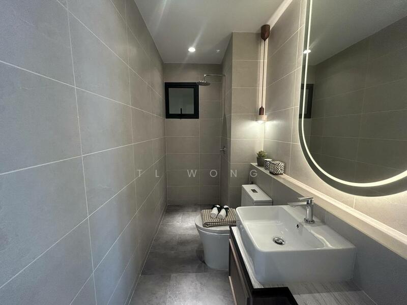 Servis Apartment untuk Dijual di Stellaris @ Riana Dutamas - TL Wong - Bathroom - PropertyGuru.com.my