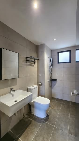 Kediaman Servis untuk Disewa di M Luna - Evelyn Ong - Bathroom - PropertyGuru.com.my