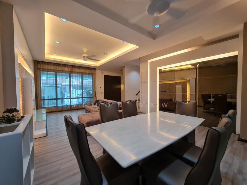 Rumah Teres 3 Tingkat untuk Dijual di Bandar Bayan Bahru (Bayan Lepas) - Simon Saw - Living Room - PropertyGuru.com.my