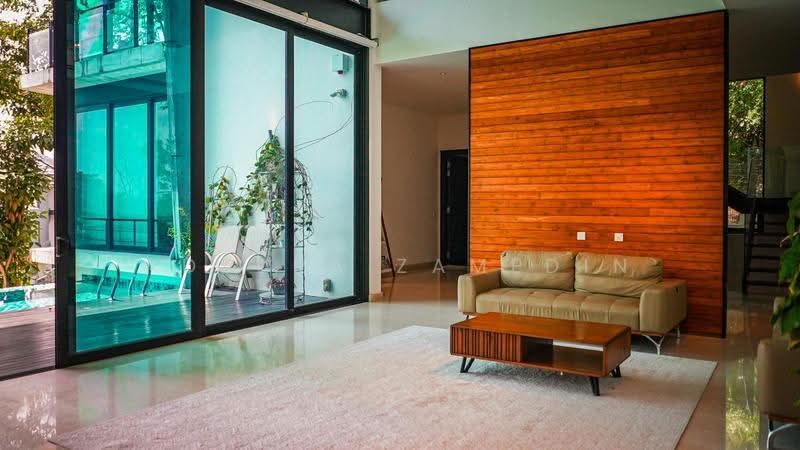 Bungalow House untuk Dijual di Kayangan Heights (Shah Alam) - Adzura Zamedin - Living Room - PropertyGuru.com.my