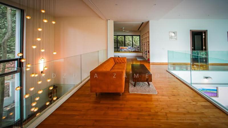 Bungalow House untuk Dijual di Kayangan Heights (Shah Alam) - Adzura Zamedin - Living Room - PropertyGuru.com.my