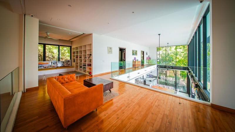 Bungalow House untuk Dijual di Kayangan Heights (Shah Alam) - Adzura Zamedin - Living Room - PropertyGuru.com.my