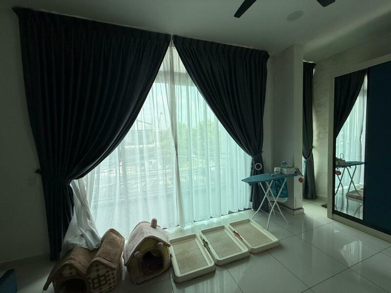 2-storey Terraced House for Sale in Taman Mount Austin (Tebrau) - Sally Tuo - Living Room - PropertyGuru.com.my