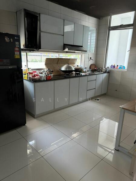 2-storey Terraced House for Sale in Taman Mount Austin (Tebrau) - Sally Tuo - Kitchen - PropertyGuru.com.my
