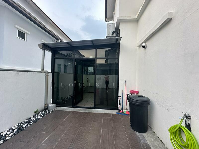 For Sale - 3 Storey Semi D @ Sungai Long