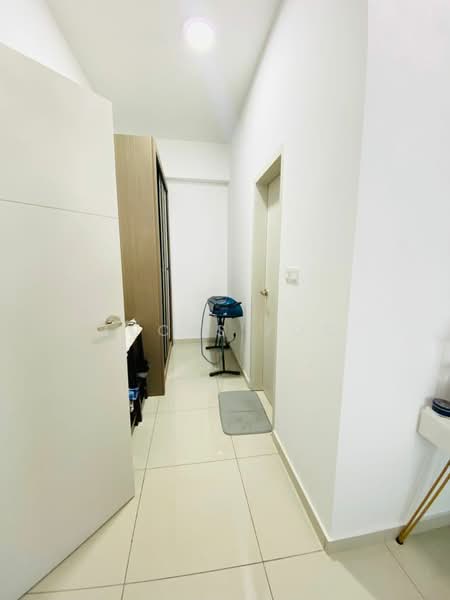 Condominium for Rent at Waterside Residence - Lucas Foo - Corridor - PropertyGuru.com.my