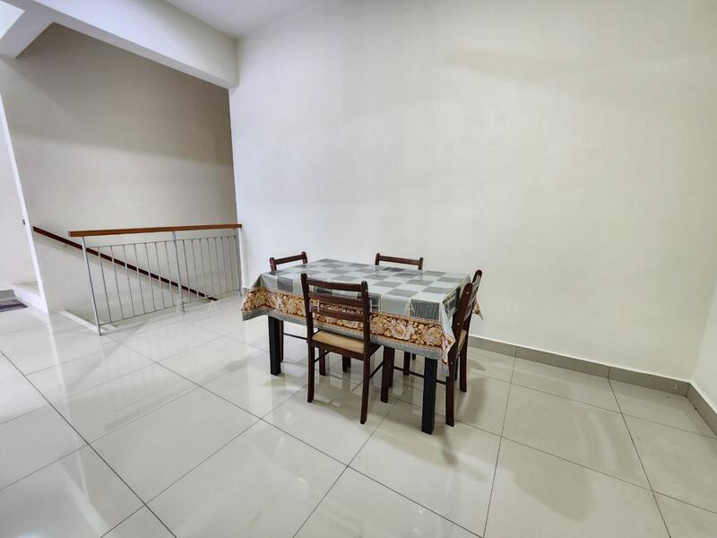 For Sale - Crescent Park Townvilla