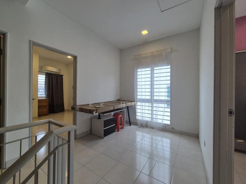 2-storey Terraced House for Rent in Hill Park (Semenyih) - KK HEW - Corridor - PropertyGuru.com.my