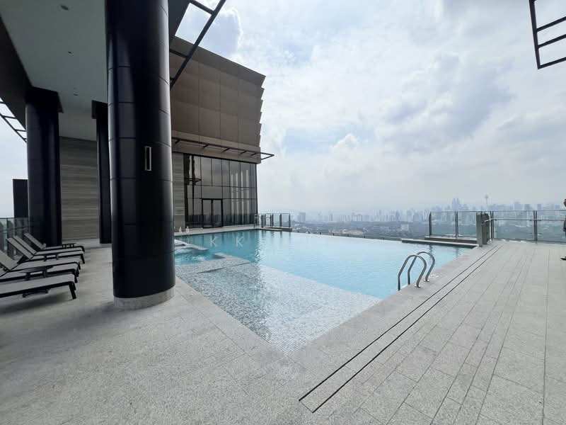 Servis Apartment untuk Dijual di Crown Residences @ Pavilion Damansara Heights - KK Lim - Pool - PropertyGuru.com.my