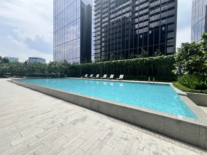 Servis Apartment untuk Dijual di Crown Residences @ Pavilion Damansara Heights - KK Lim - Pool - PropertyGuru.com.my