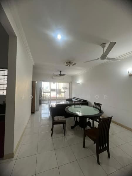 Kondominium untuk Dijual di Seri Maya Condominium - Johnny Khor - Living Room - PropertyGuru.com.my